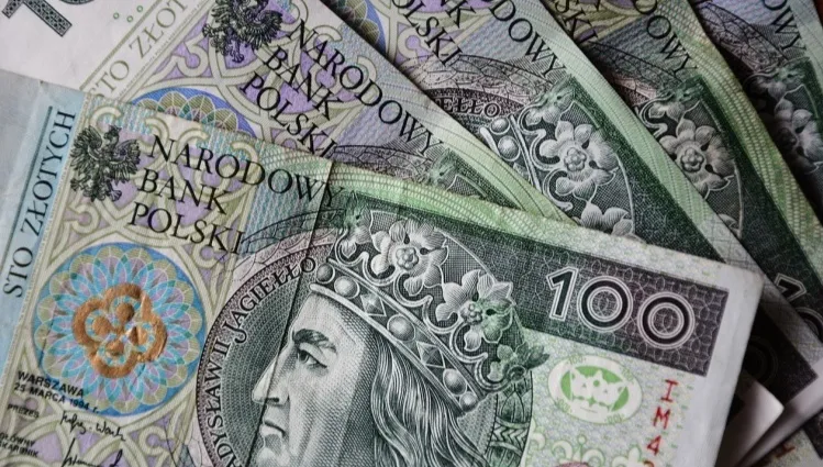 Wyłudziła 600 tys. zł od pielgrzymów. Zamiast pielgrzymki do Fatimy, wybrała luksusowy alkohol