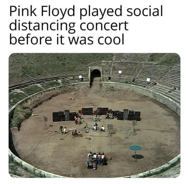 Zespół Pink Floyd stosował dystans społeczny podczas koncertów, zanim stało się to konieczne