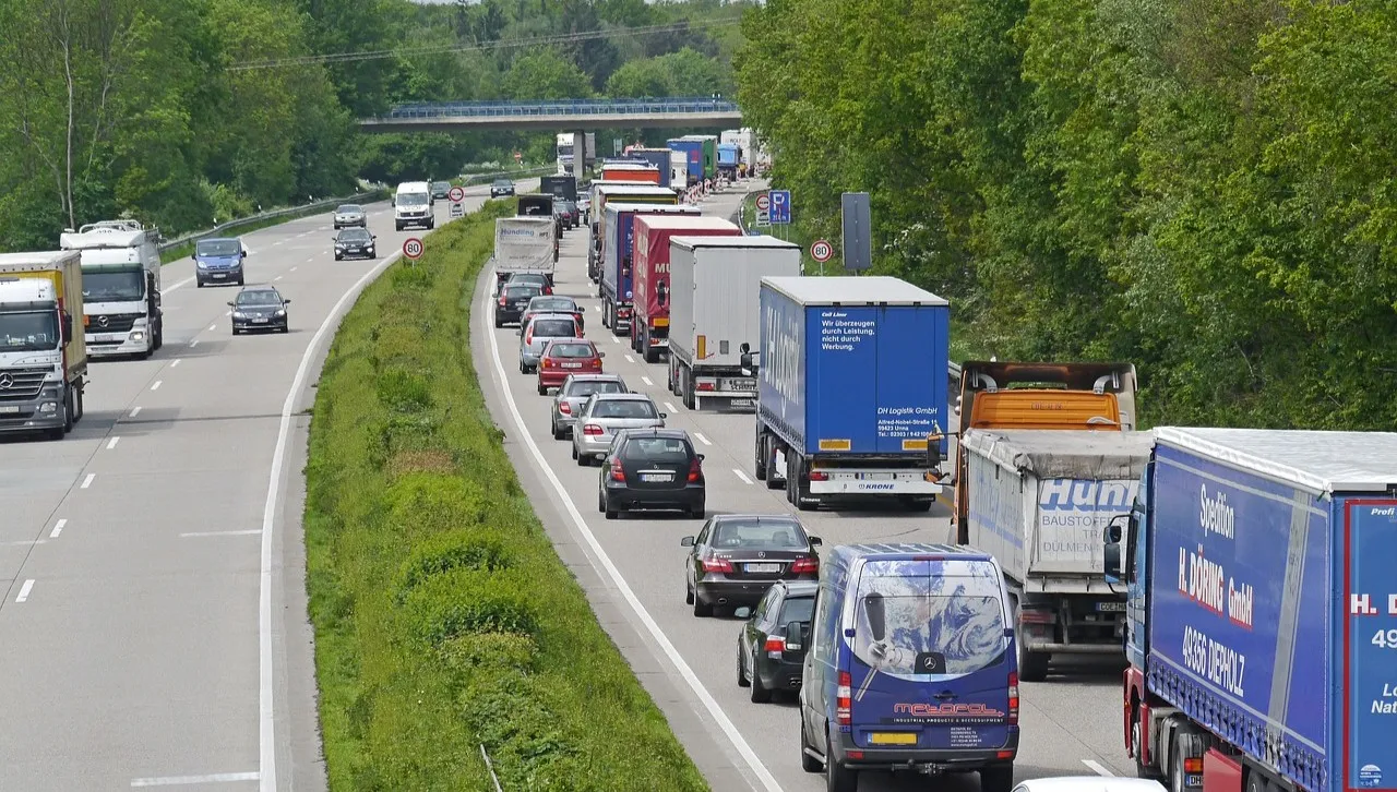 20-kilometrowy zator na autostradzie i ekspresówce