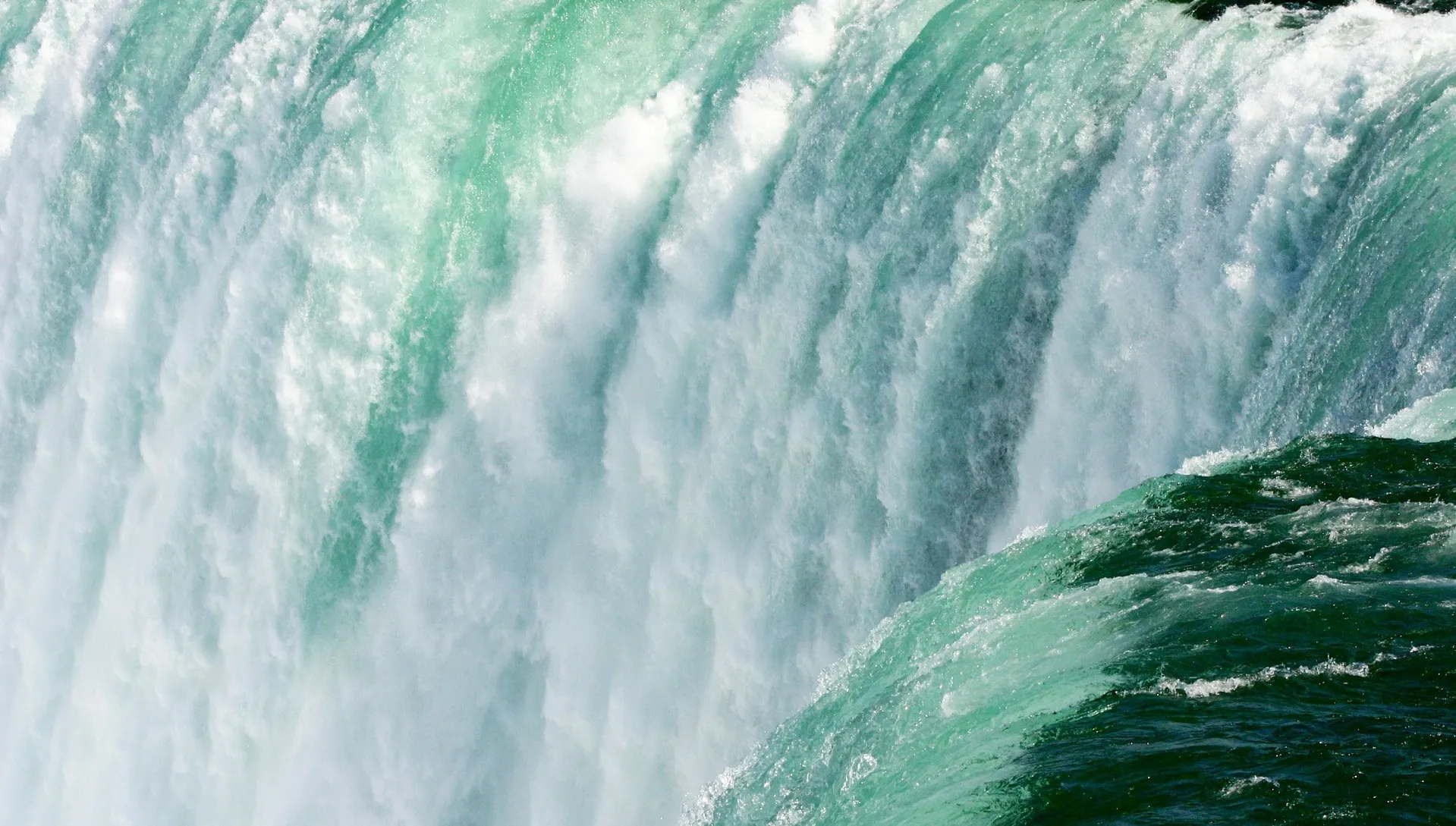 Niagara w biało-czerwonych barwach