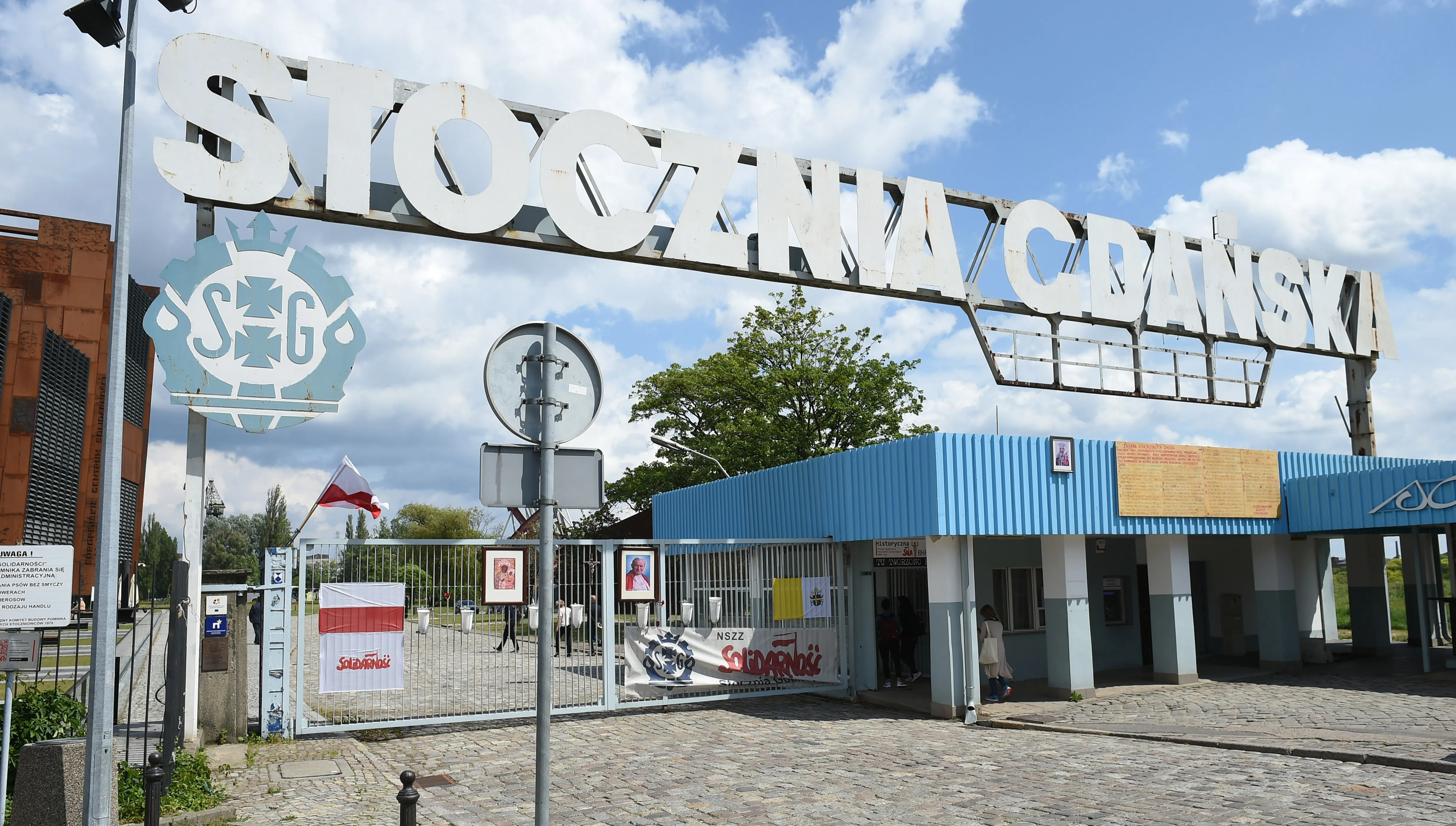 Prezenty dla „Solidarności” z zagranicy. Na całym świecie 40 podświetlonych obiektów