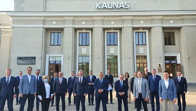 Polska i Litwa chcą szlaku kolejowego Rail Baltica