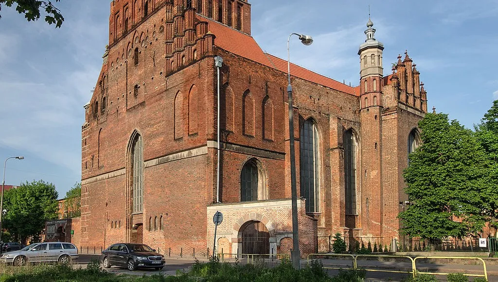 Słynny kościół w Gdańsku - śladów pożaru coraz mniej