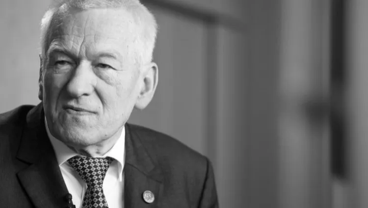 Tablica ku czci Kornela Morawieckiego