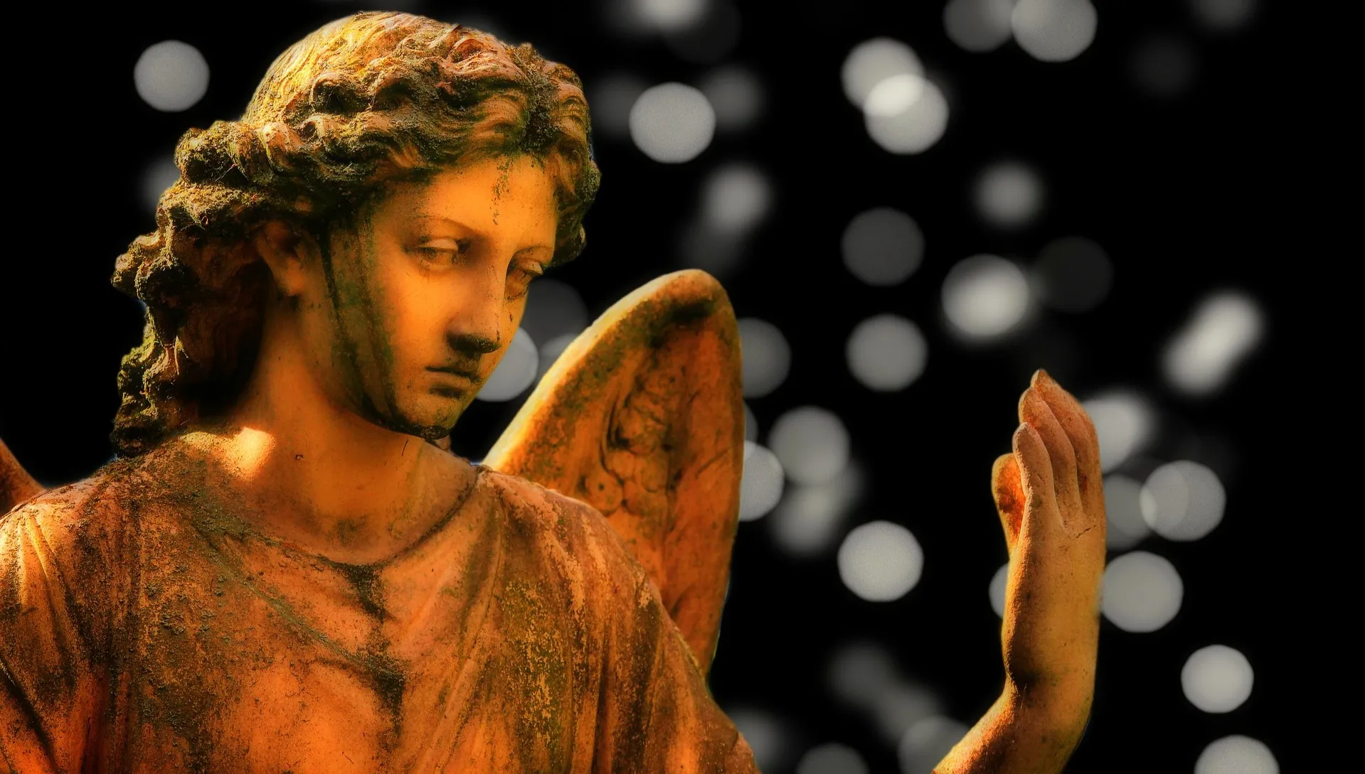 Wszystkich Świętych w warunkach pandemii