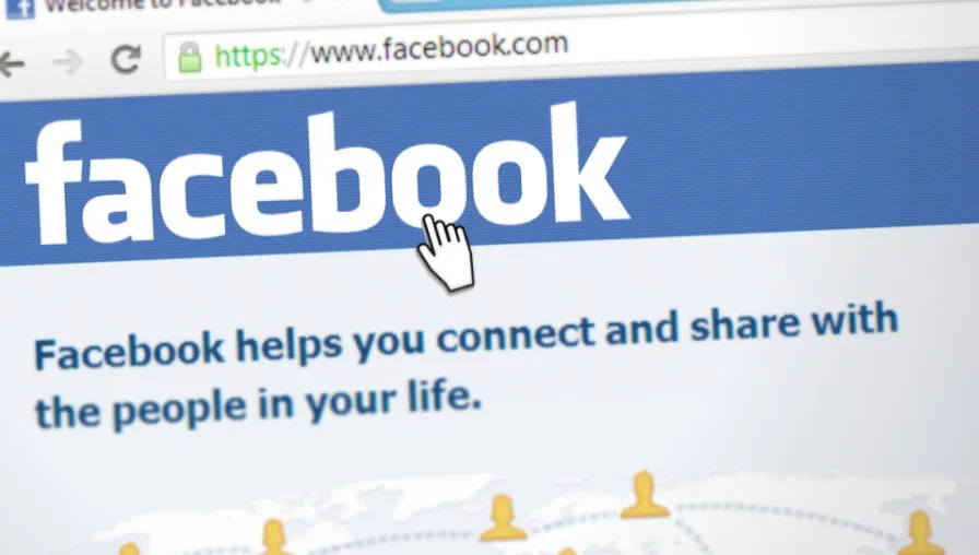 Facebook zakazuje treści negujących Holokaust