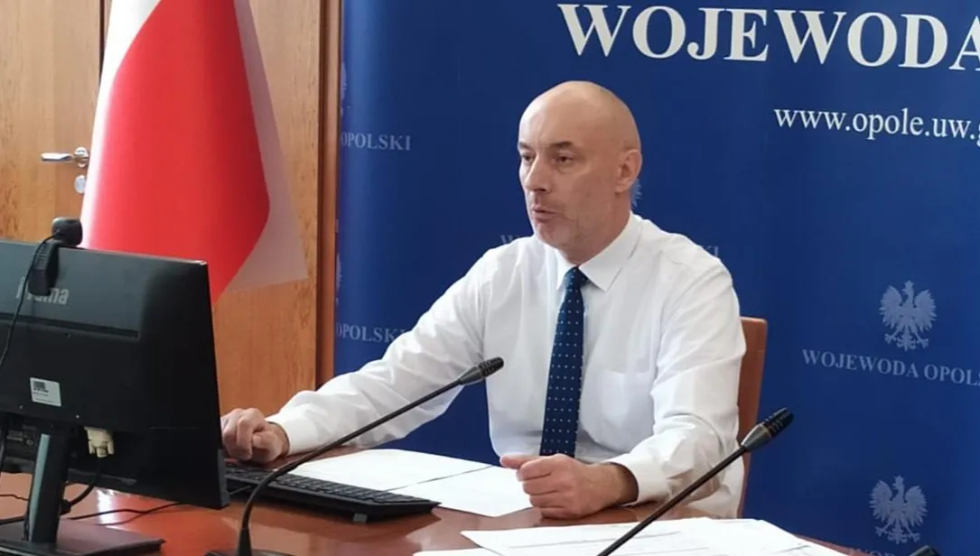 Rośnie liczba łóżek dla chorych na COVID-19