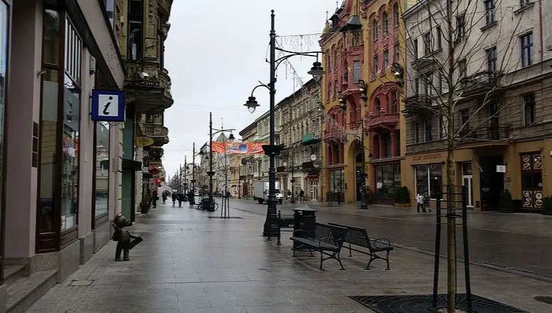 Łódź w czerwonej strefie: wyludniona Piotrkowska