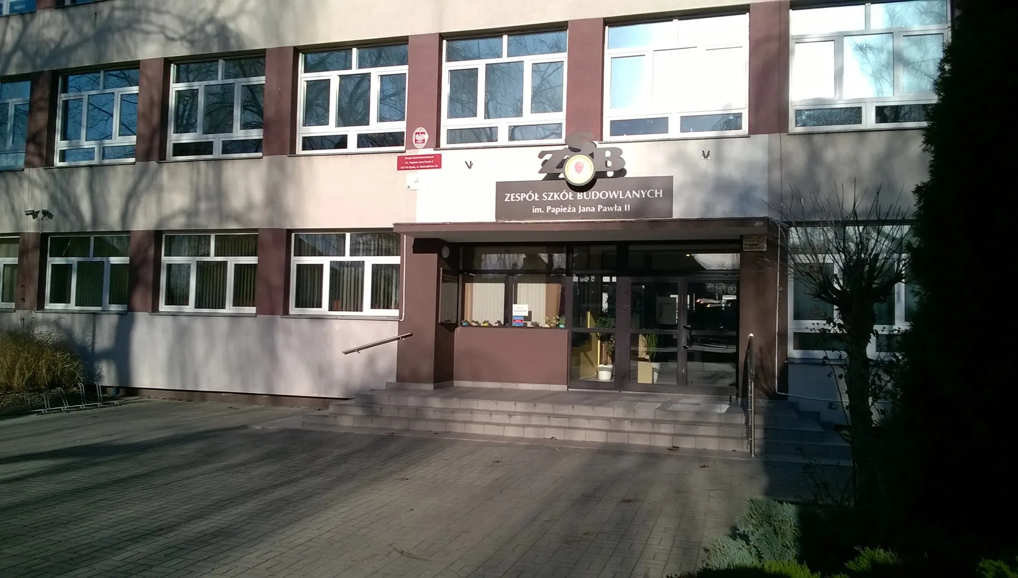 Opole: ta szkoła średnia też przechodzi na nauczanie zdalne