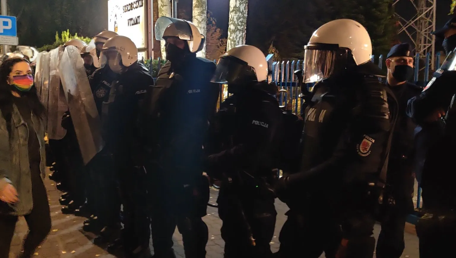 Wulgarny protest także przed siedzibą Radia Maryja