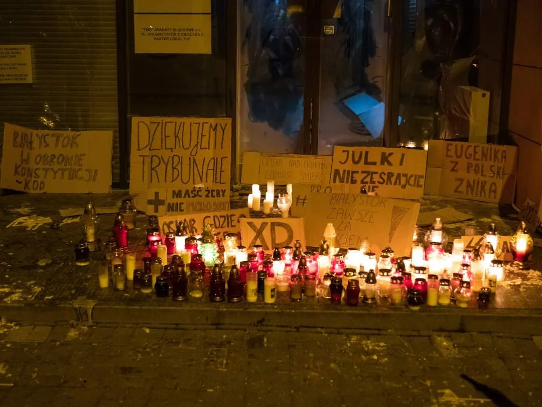 Tymczasem w Białymstoku... podmiana banerów :)