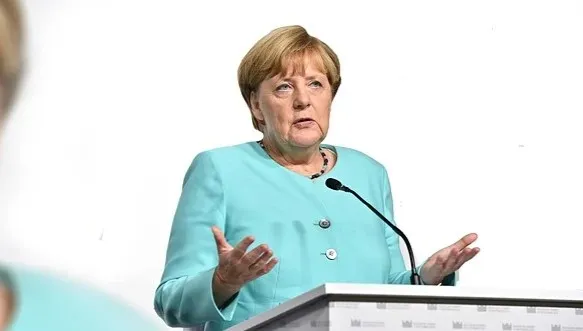 Merkel zapowiada nowe ograniczenia