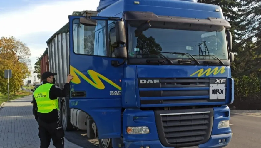 Nielegalny transport 23 ton odpadów