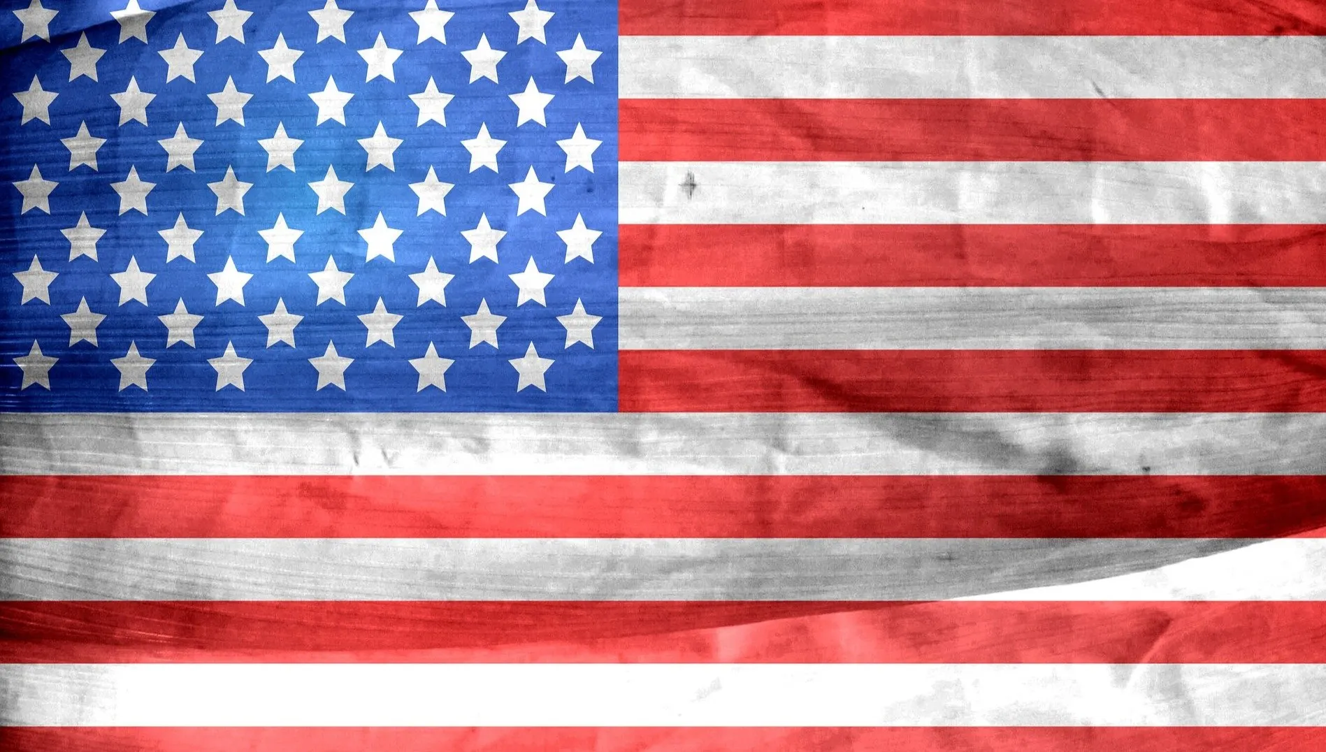 Amerykanie chcą oddać swój głos. Ustawiają się w kolejki przed lokalami wyborczymi