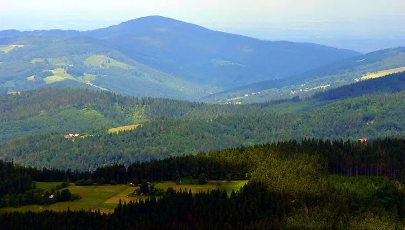 Deszczowa aura i trudne warunki w Beskidach