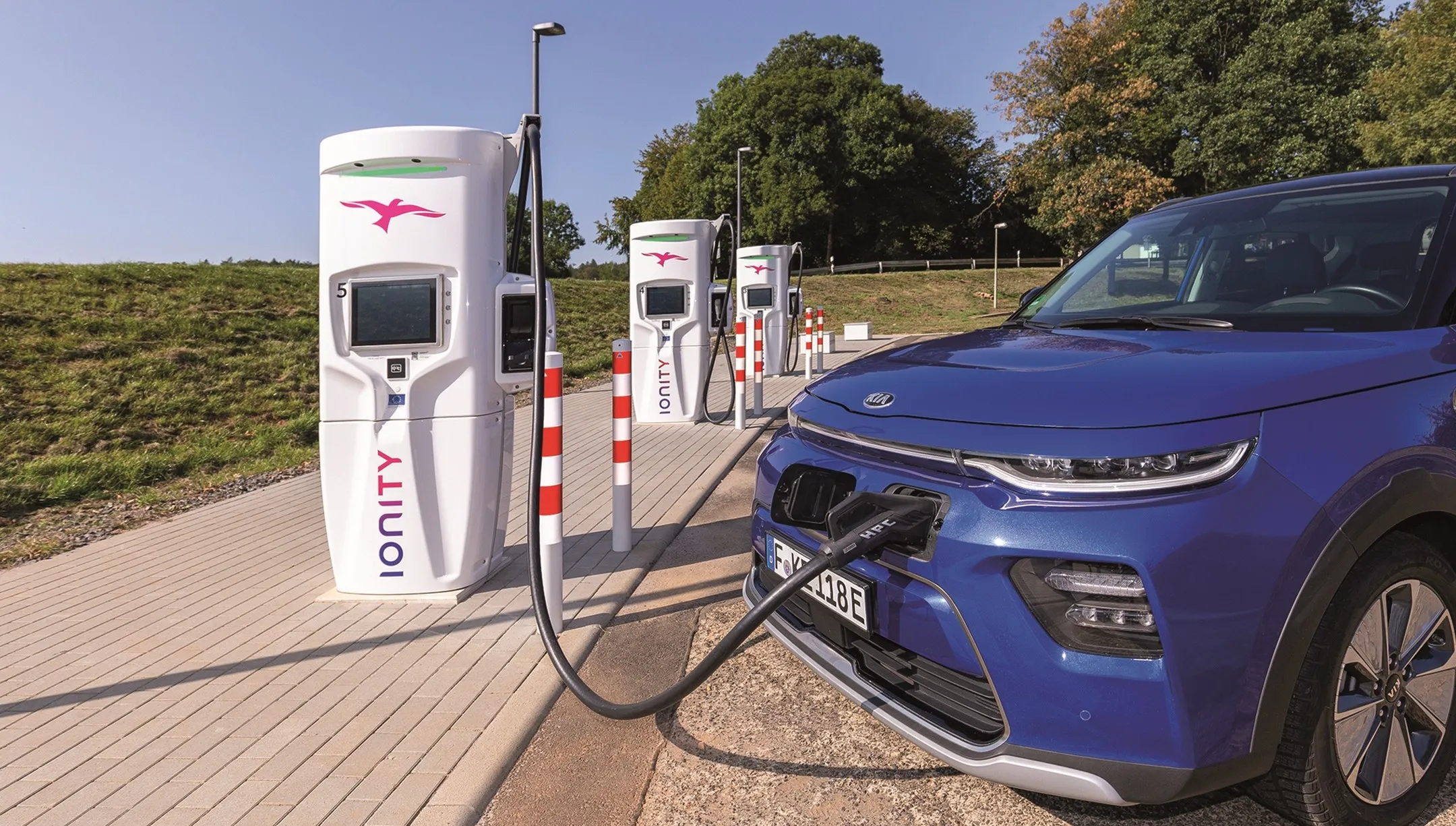 Koreańczycy dołączają do sieci szybkich ładowarek aut elektrycznych