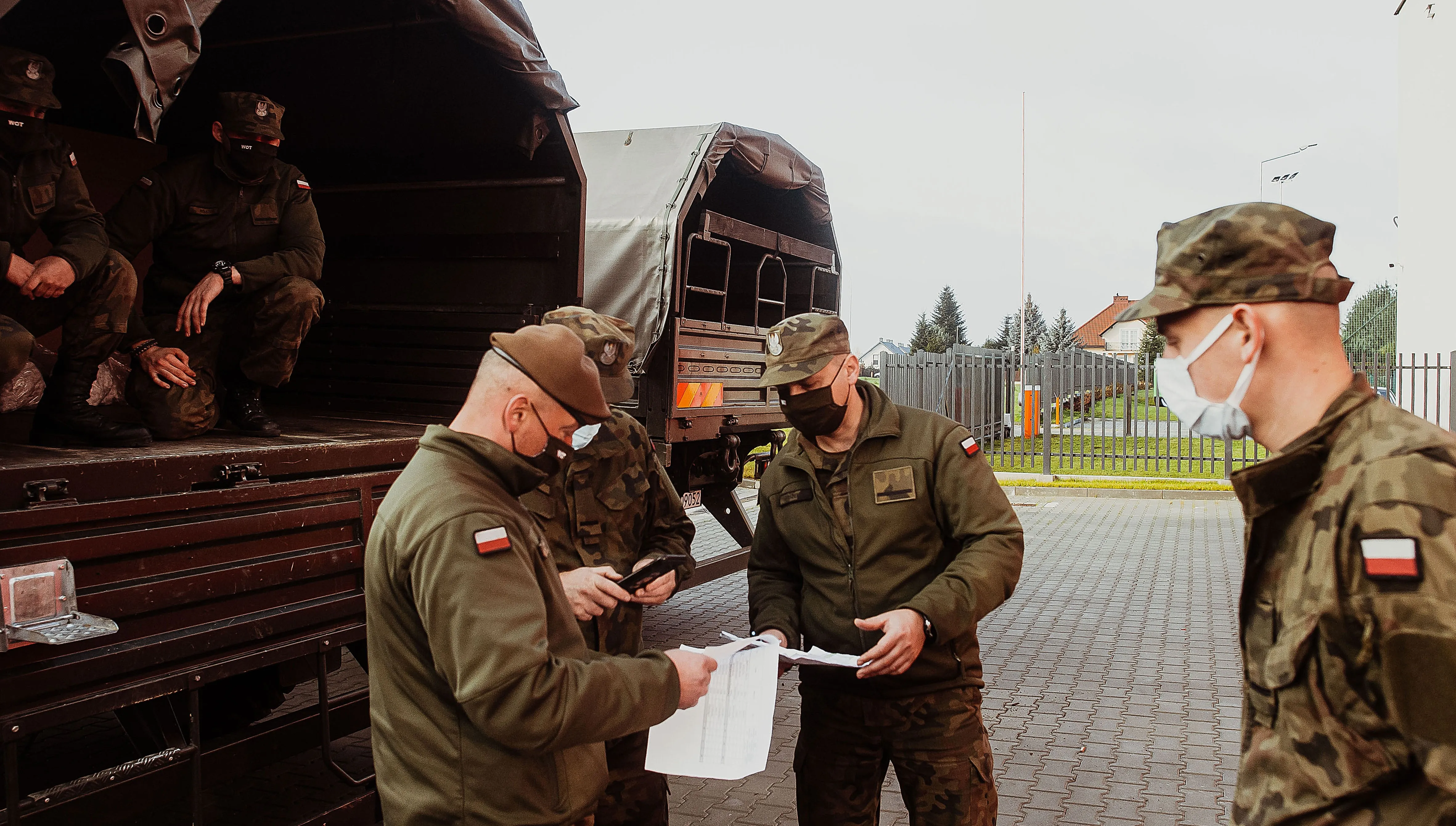 Terytorialsi dostarczą ponad 2 mln maseczek
