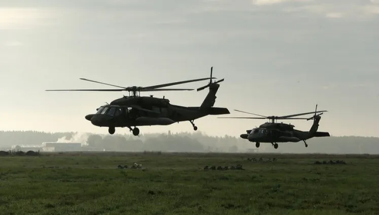 Black Hawki z Mielca na Filipiny