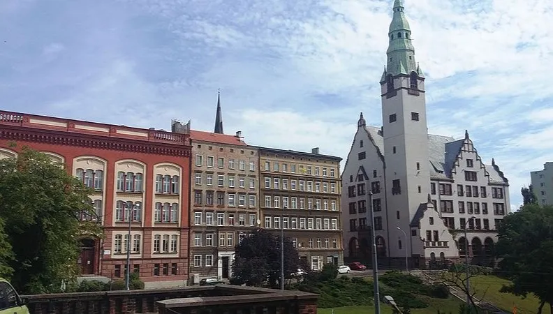Kolory przedwojennych kamienic chce odnaleźć konserwator zabytków