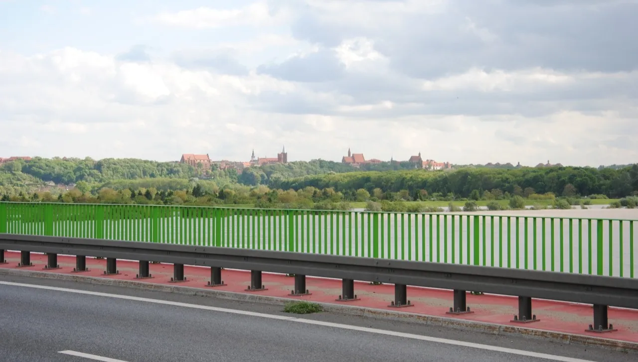 Wypadek w Chełmnie, dwie osoby ranne