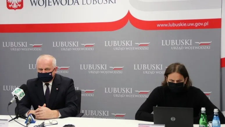 Zaawansowane prace w szpitalu tymczasowym