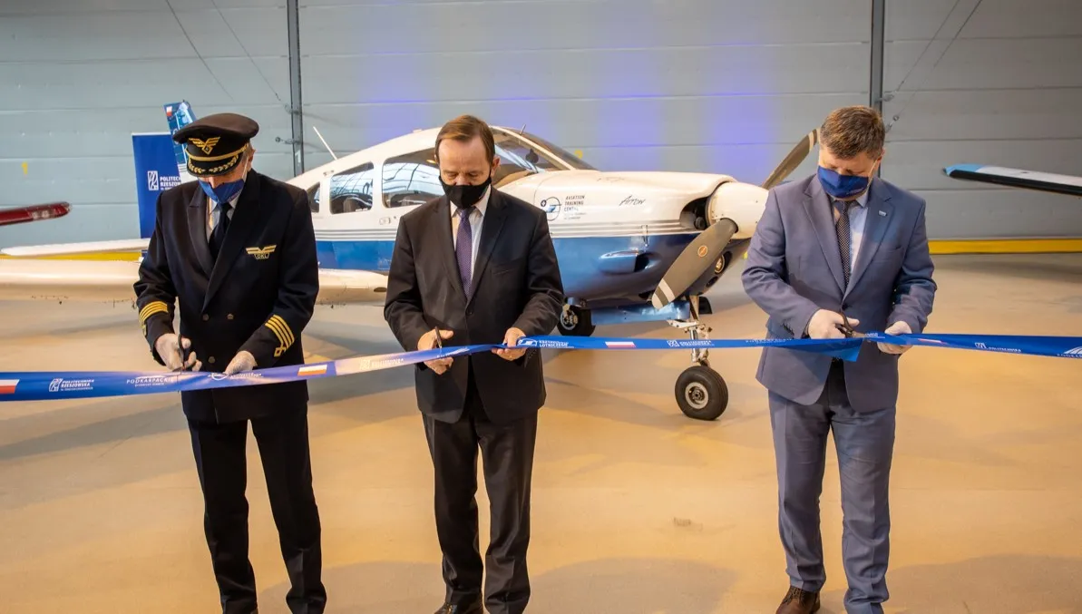 Politechnika ma nowy samolot do kształcenia pilotów