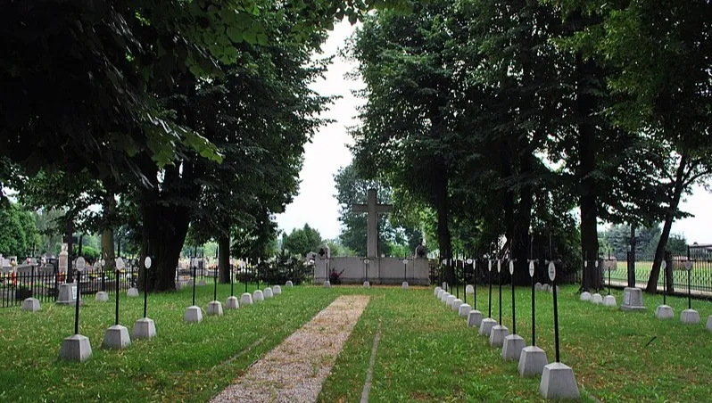Niepołomice odnawiają dawne cmentarze