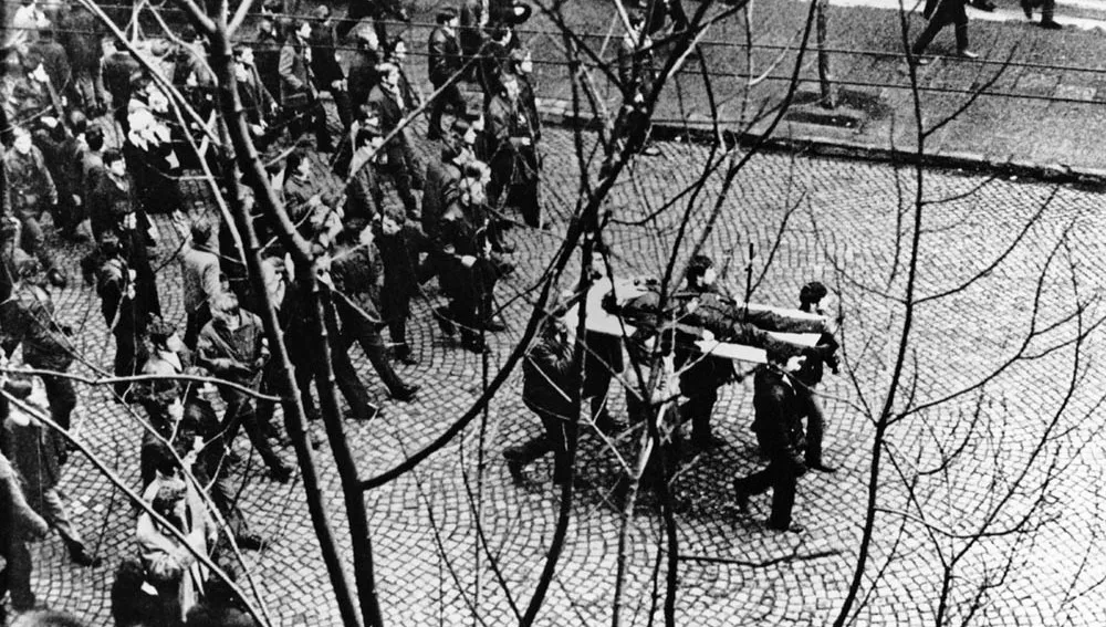 Te słowa śpiewały miliony w latach 80. Premier przypomniał o tragicznych wydarzeniach na Wybrzeżu