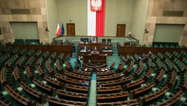 Sejm uchwalił budżet na 2021 r. Przewiduje deficyt w wysokości 82,3 mld zł
