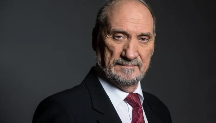  Macierewicz oburzony pomysłem referendum ws. aborcji. "To niedopuszczalna próba zakwestionowania stanowiska TK"