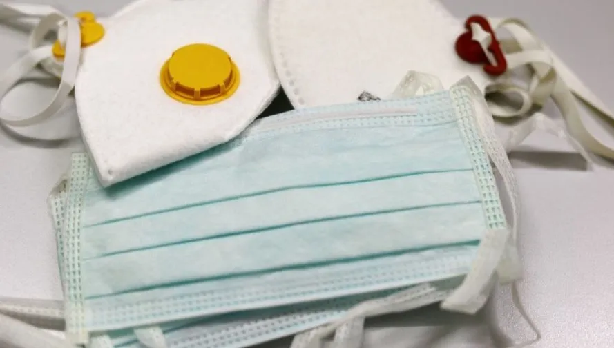 Naukowcy sprawdzili, które obostrzenia skutecznie ograniczają epidemię. ZOBACZ wyniki