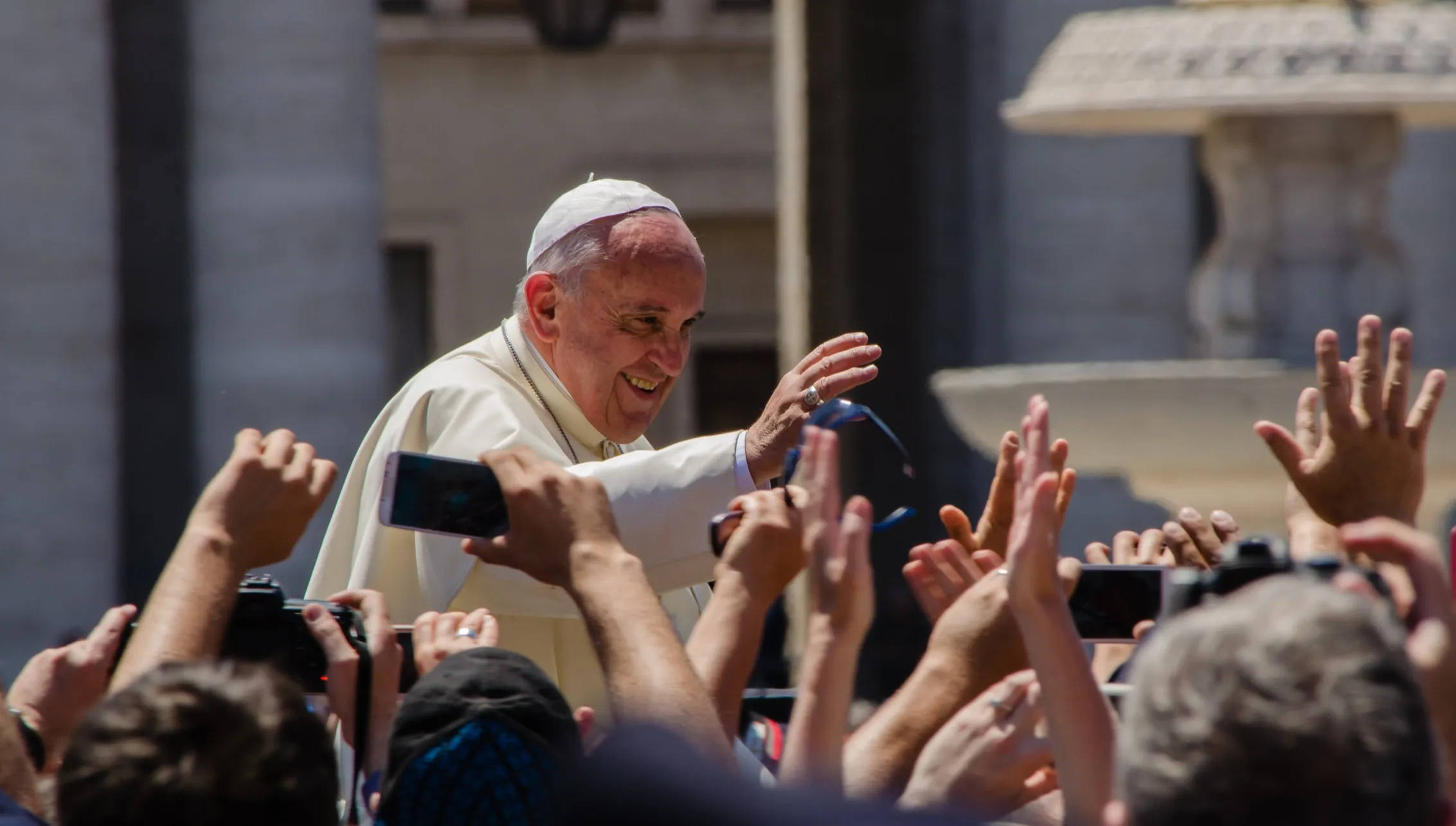 Gdzie papież pojedzie w tym roku? Franciszek chce zrealizować plan Jana Pawła II