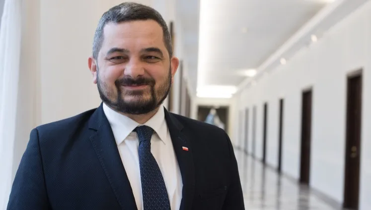 Ul. Lecha Kaczyńskiego - Trzaskowski dotrzyma obietnicy? Sobolewski: "Jest konsekwentny... w kłamstwie"