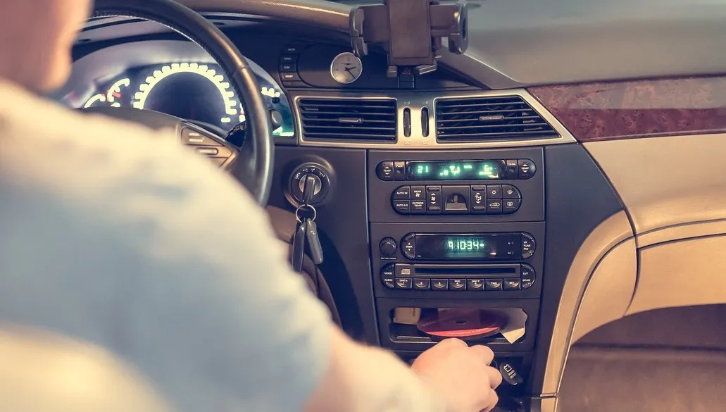 Ukradł auto matce i pojechał do dziewczyny