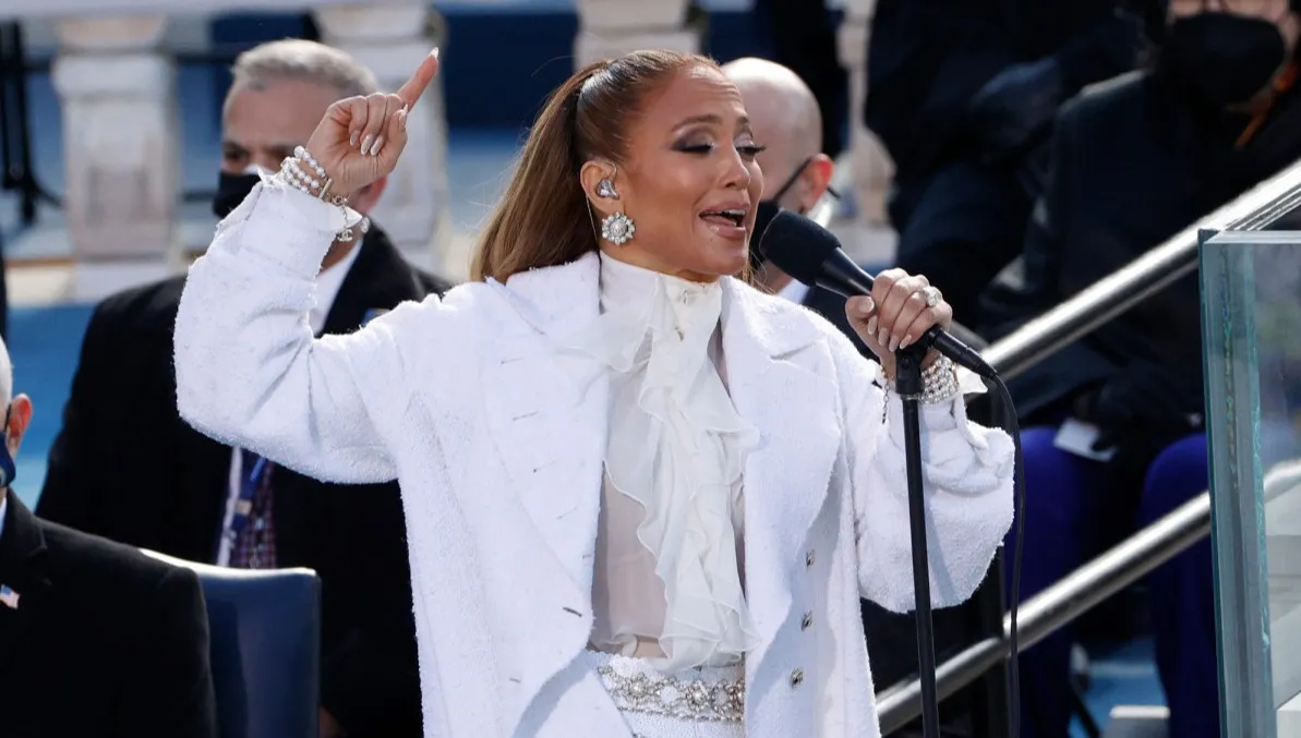 Jennifer Lopez zaśpiewała dla Bidena. Był też wiersz o... szturmie na Kapitol