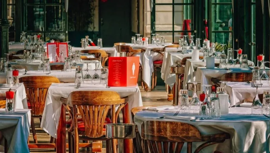 Włosi w końcu trochę odetchną. Otwarto około 300 tys. barów i restauracji