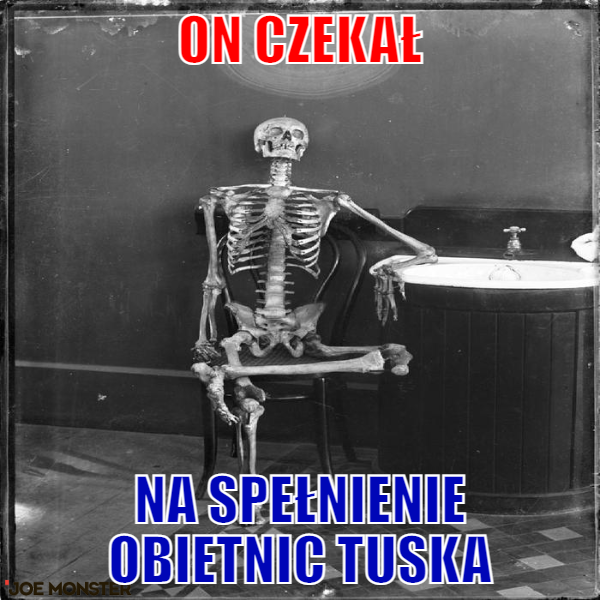 Czekał...