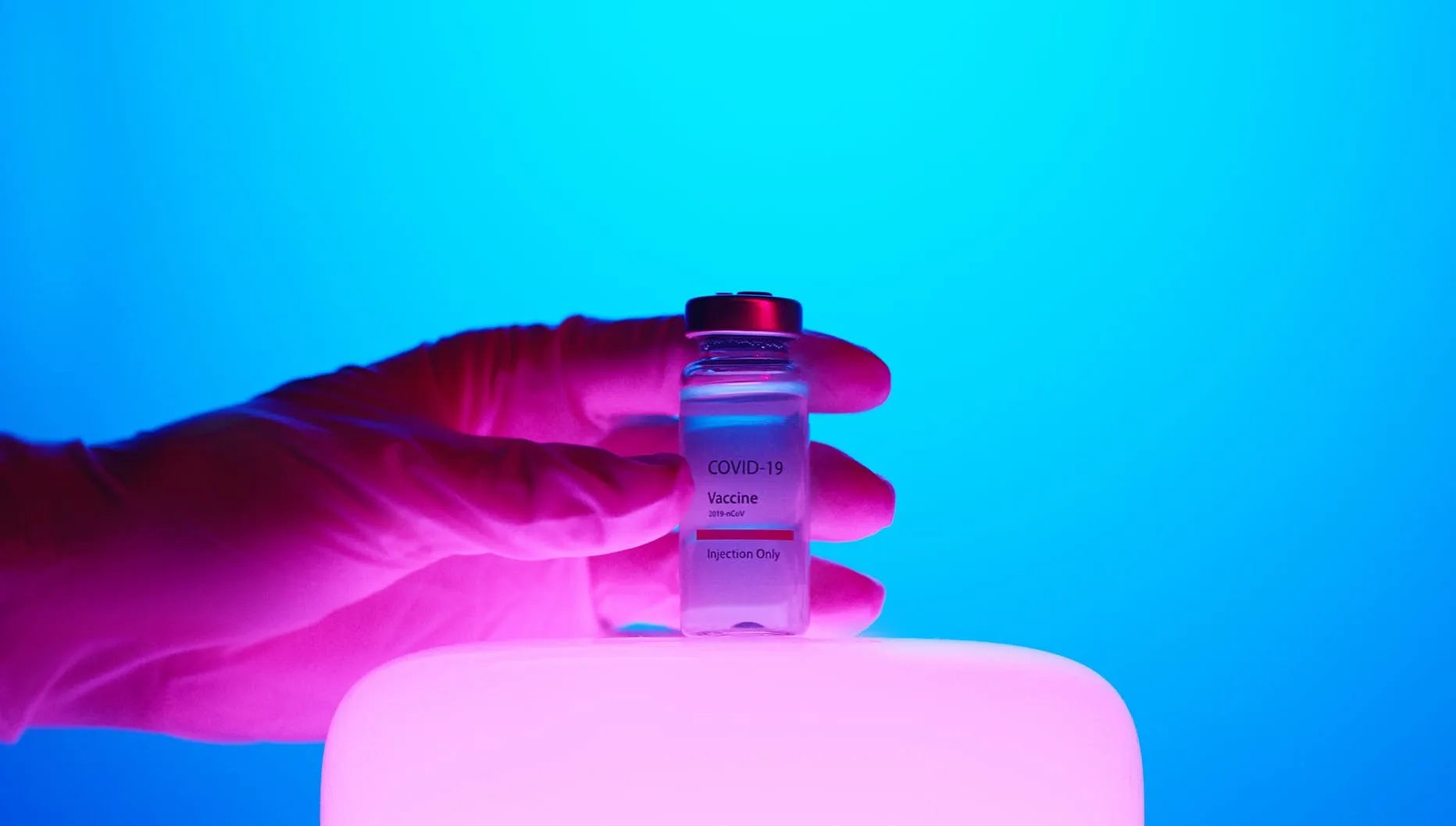 Śnieg spowolnił szczepienia na Wyspach