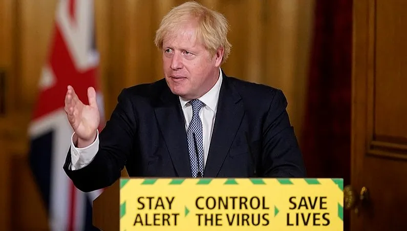 Brytyjczycy jesienią zaszczepią się ponownie? Boris Johnson: to może być konieczne