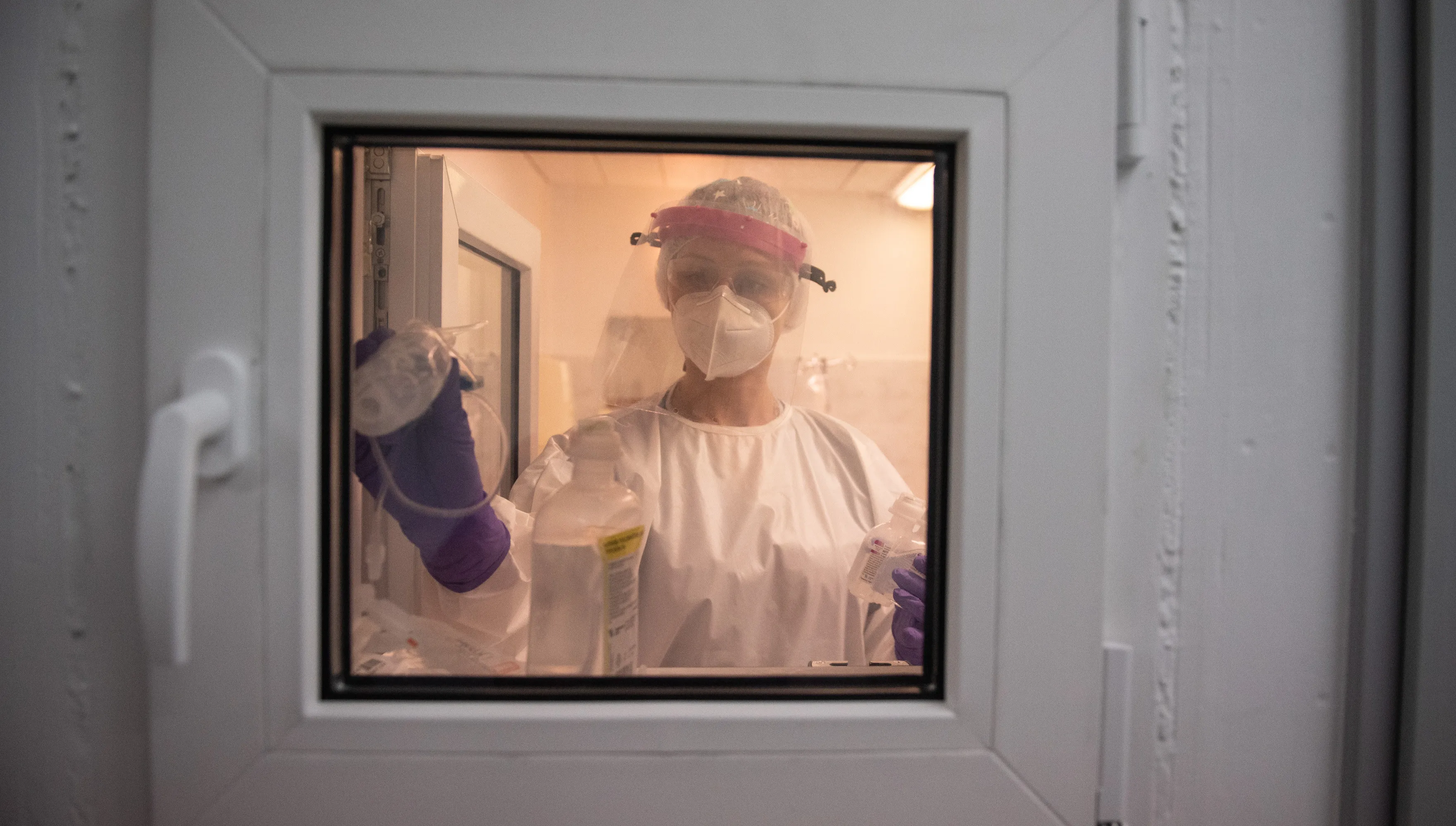 Najnowsze dane Ministerstwa Zdrowia: 7008 nowych zakażeń koronawirusem. Zmarło 456 osób