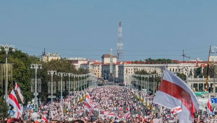 Absurd z sądu! Żołnierz zastrzelił demonstranta, a kto został oskarżony?