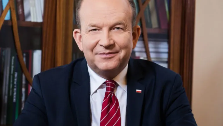 Więcej łóżek covidowych na Mazowszu