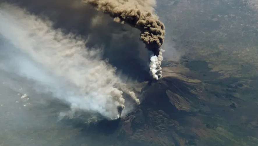 Etna znów niespokojna