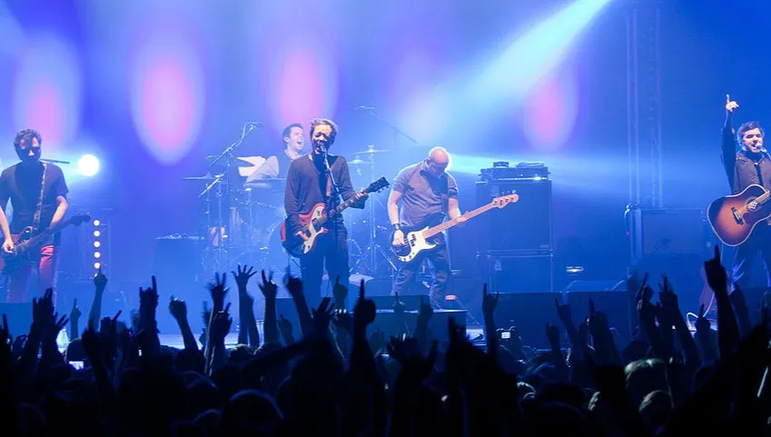 Barcelona zorganizuje koncert dla 5 tys. ludzi. Gwiazdą - zespół Love of Lesbian