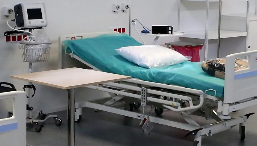 W szpitalach wolnych prawie 400 łóżek i 14 respiratorów