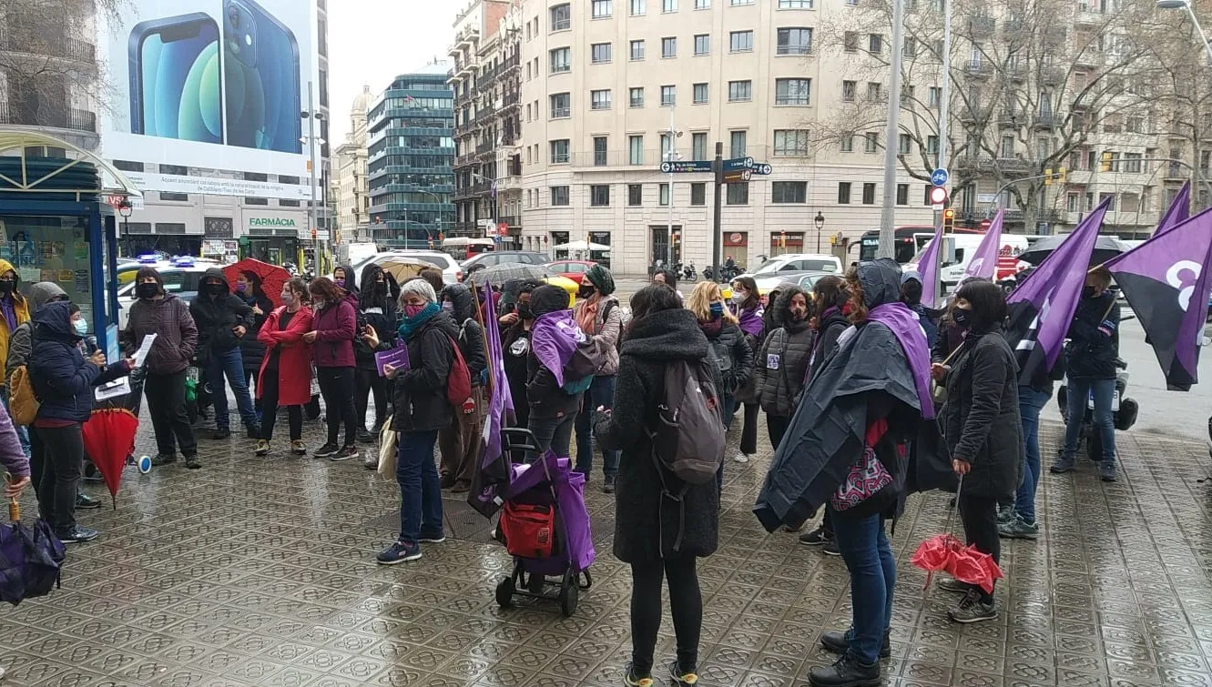 Barcelona sparaliżowana - feministki protestują