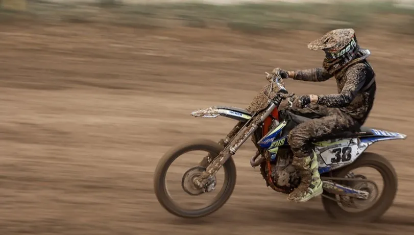 Wypadek na torze motocrossowym