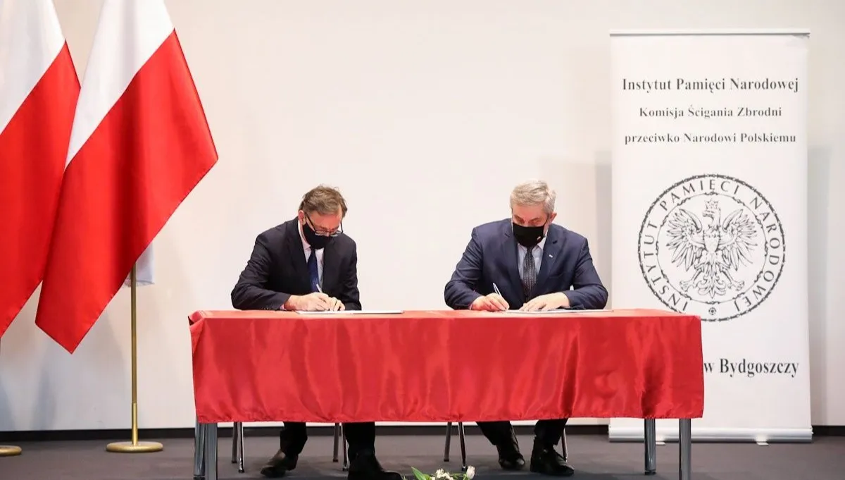 Szarek i Ardanowski podpisali umowę