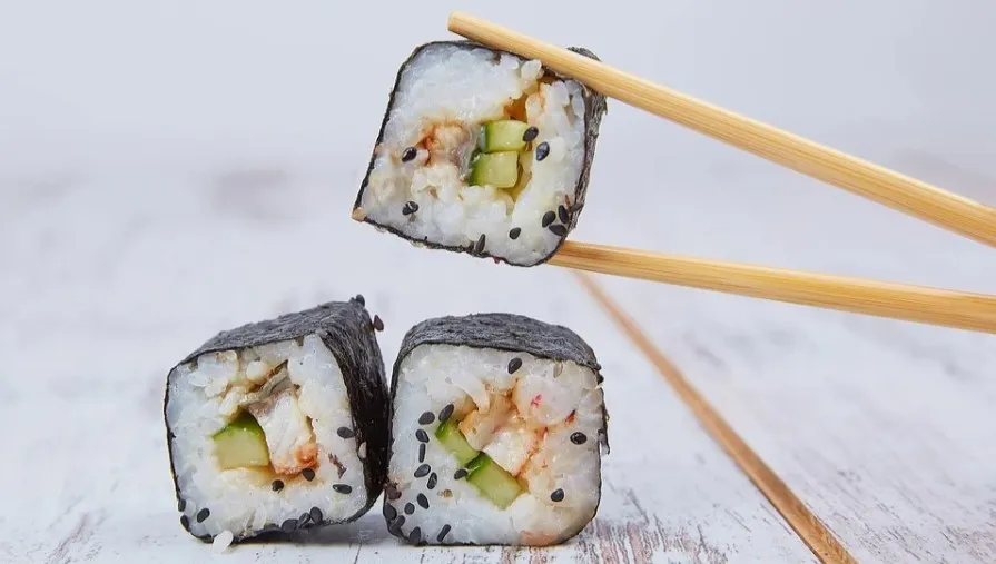 Dla darmowego sushi zrobiliby wszystko! Ponad 200 osób zmieniło imię na... "Łosoś"