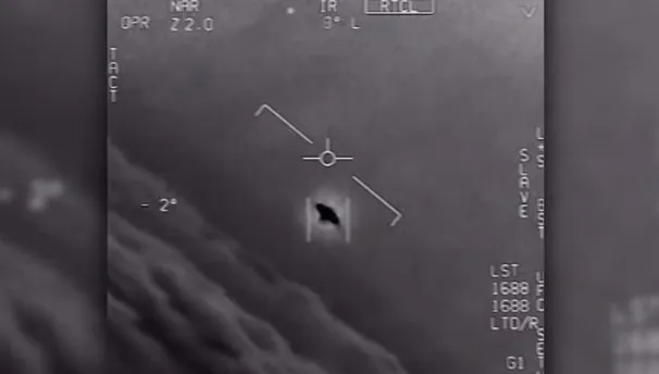 Przypadków "trudnych do wyjaśnienia" jest więcej, niż ujawniono. Co odkryje raport o... UFO?
